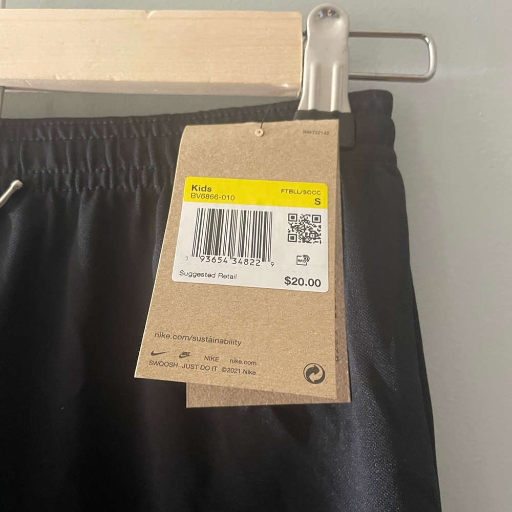 Nike Kids Black Performance Soccer / Football Shorts - Black NWT - Picture 6 of 9